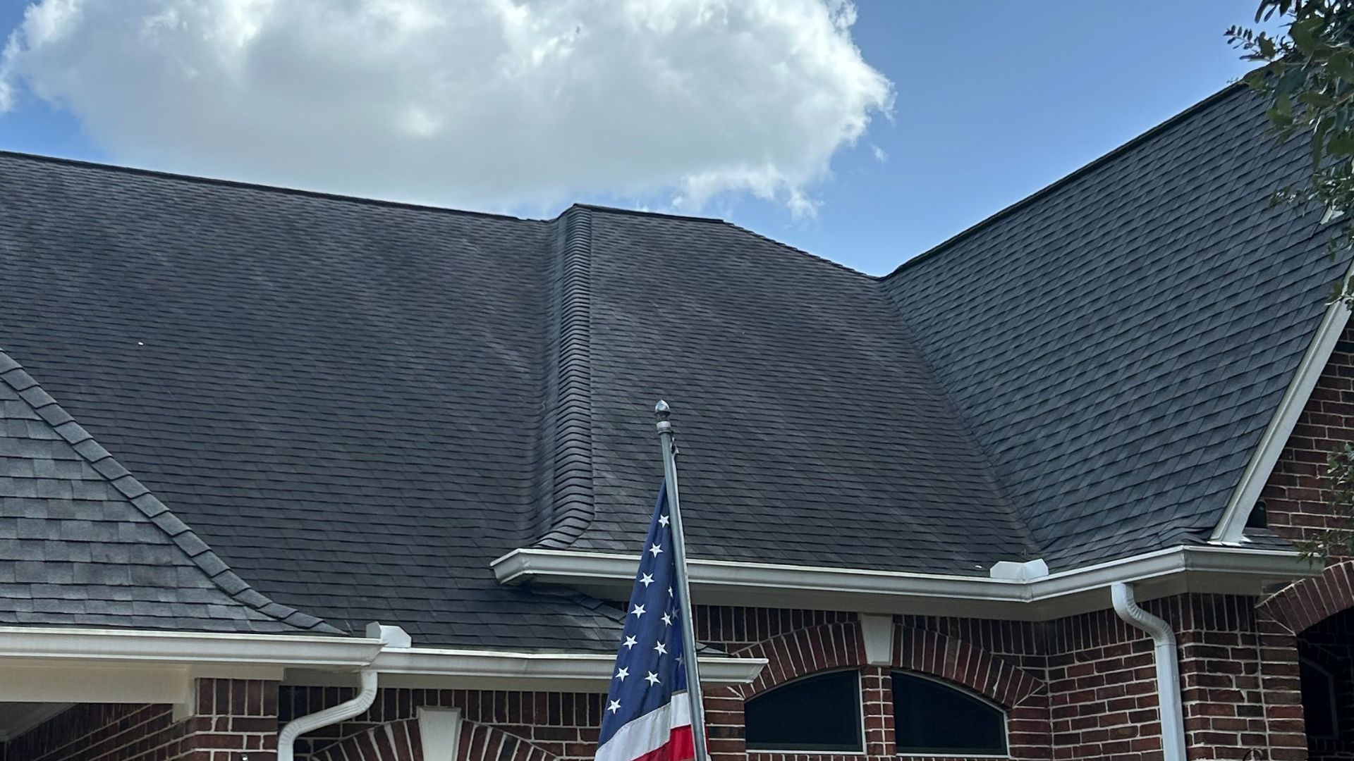 dirty roof before 2 - JR4U Pressure Washing